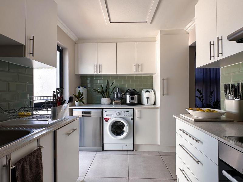 3 Bedroom Property for Sale in Wellway Park East Western Cape